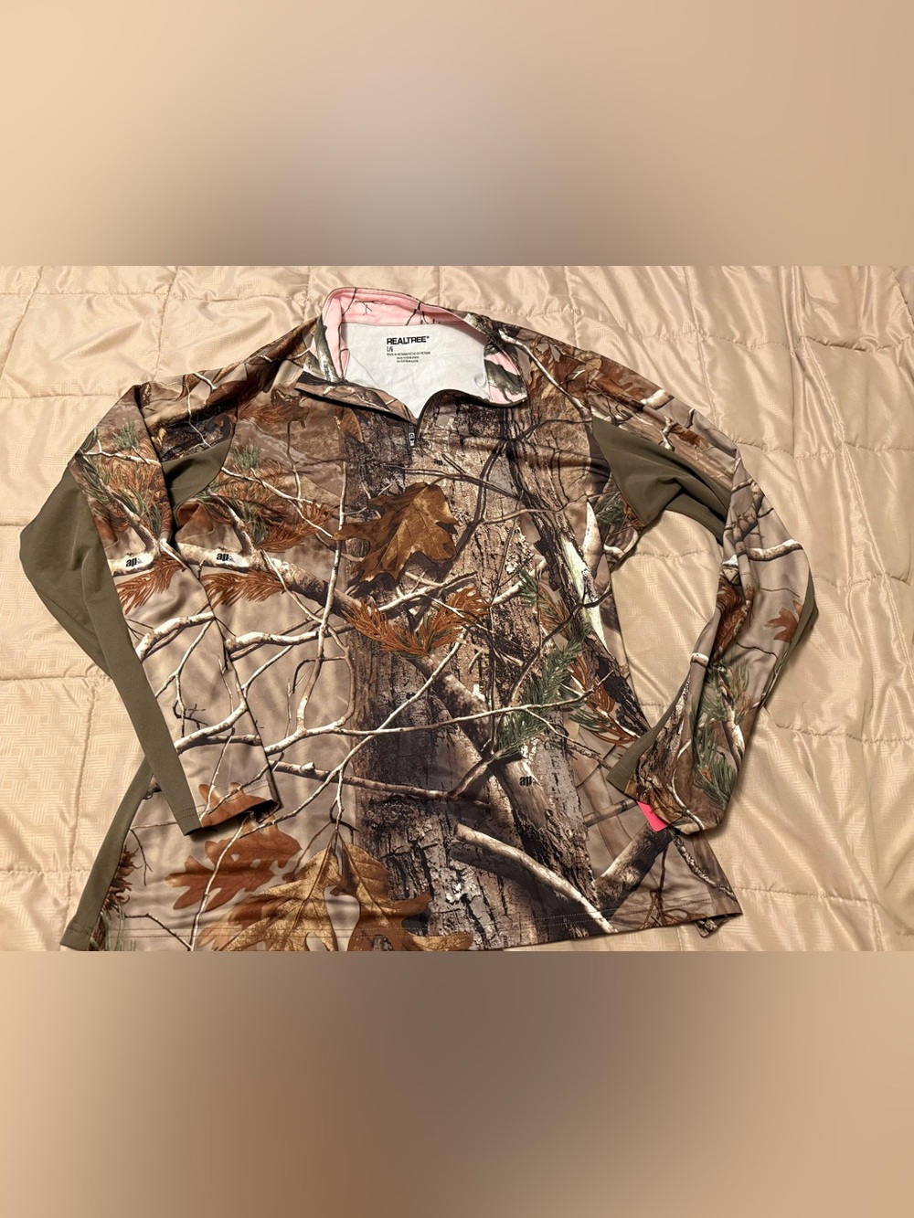 Women’s Realtree Camo Quarter-Zip Pullover with Pink Collar Accent